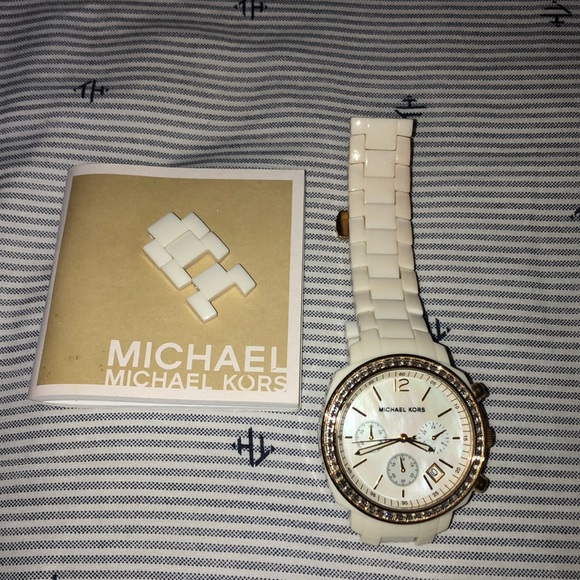 Micheal Kors watch - Picture 12 of 12